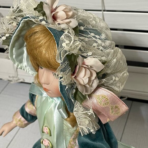 The Savoy Collection Limited Edition Sisley Doll - Picture 6 of 14